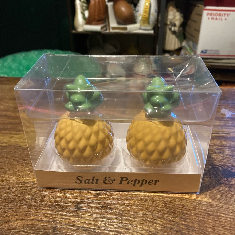 Ceramic pineapple salt and pepper shakers